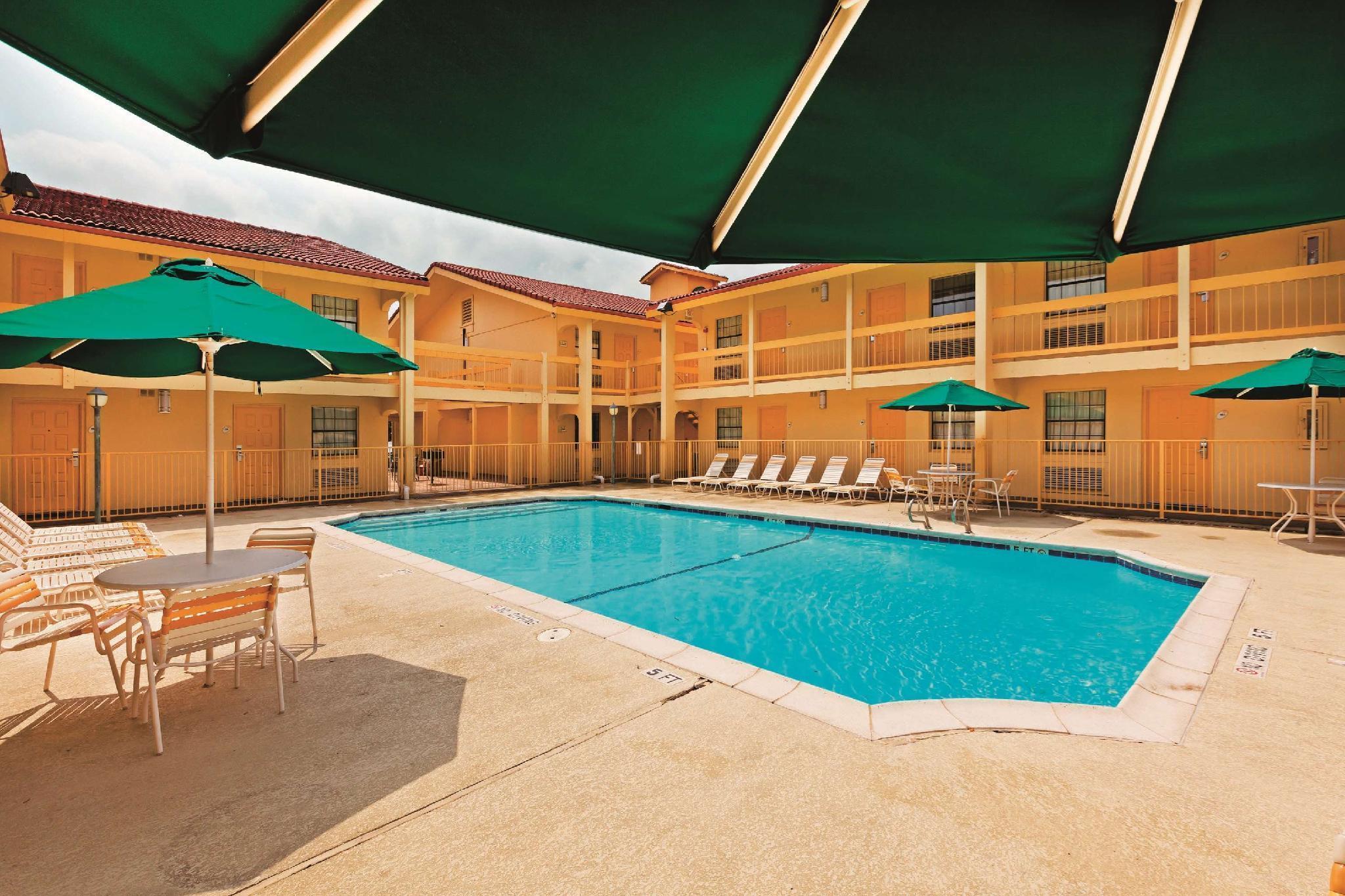 Rodeway Inn College Station Exterior foto