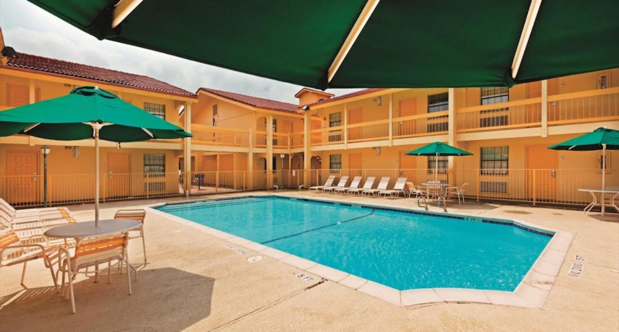 Rodeway Inn College Station Exterior foto